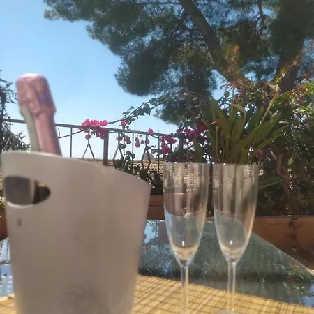 La Casetta In Canada, Sul Mare Con Piscina アパート